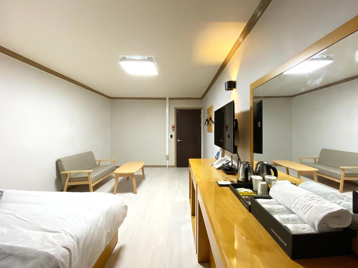 Suanbo Hot Spring Healing Hotel Čchungdžu Exteriér fotografie
