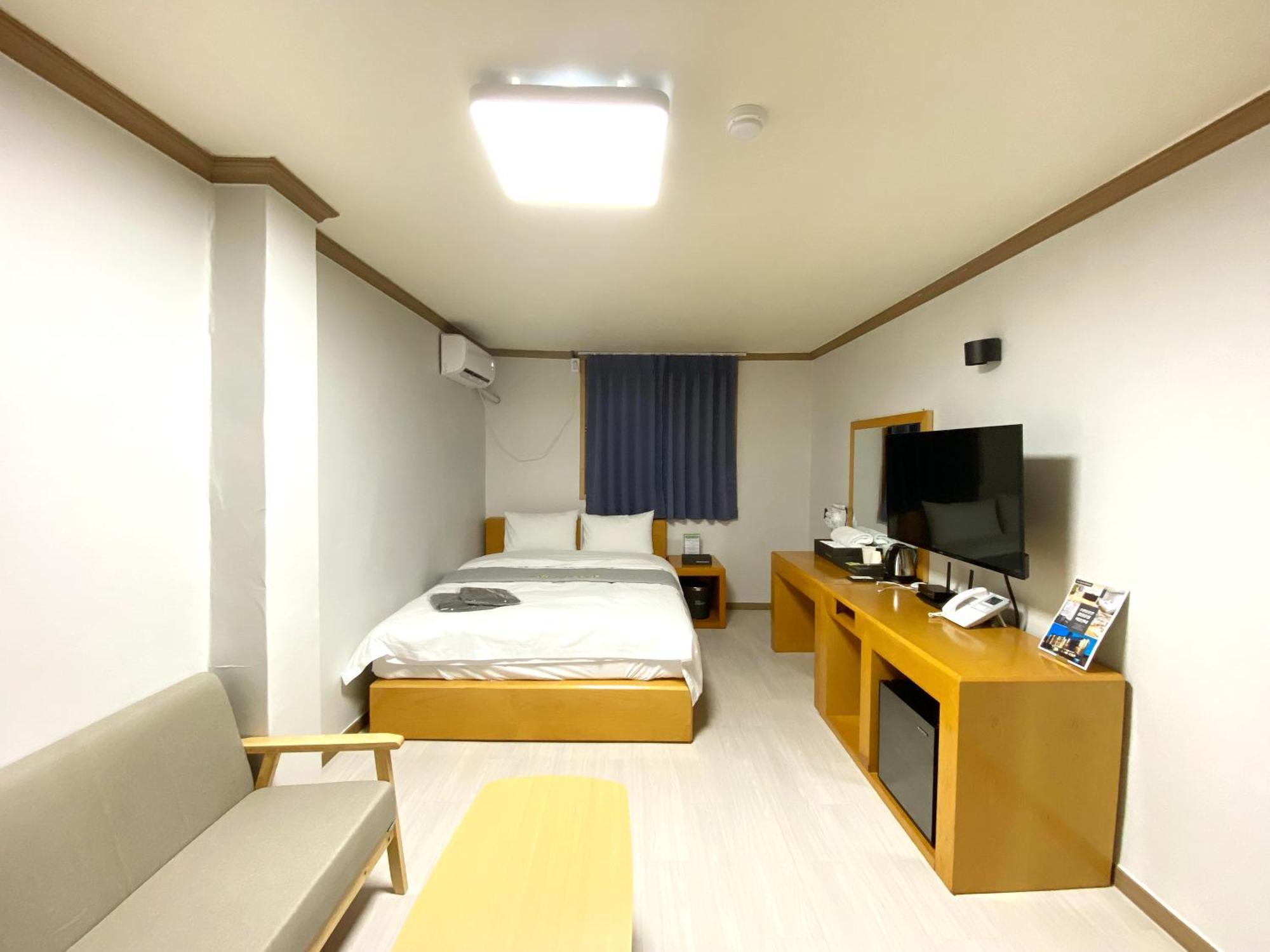 Suanbo Hot Spring Healing Hotel Čchungdžu Exteriér fotografie